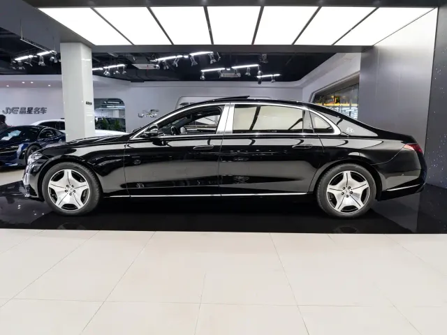 Mercedes-Benz Maybach S-Class — Фото автомобиля 12