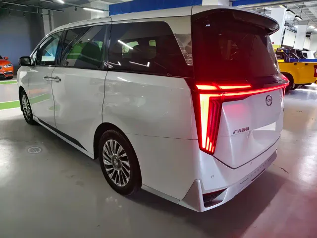 GAC Trumpchi M8 — Фото автомобиля 14