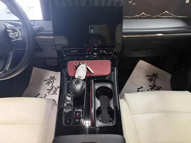 GAC Trumpchi M8 — Фото автомобиля 10