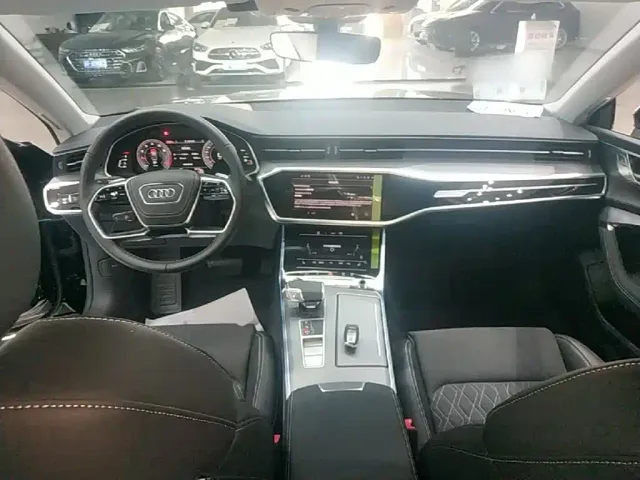 Audi A7L — Фото автомобиля 9