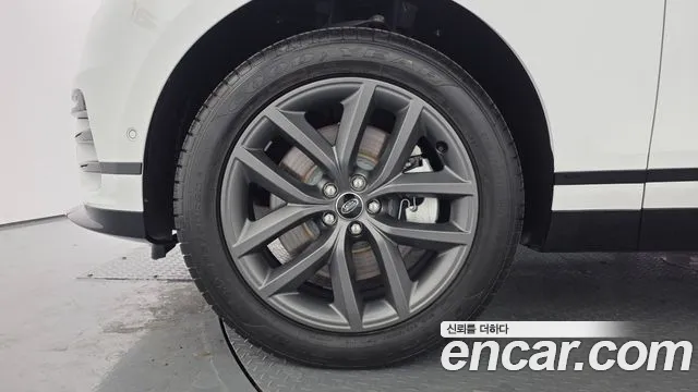 Land Rover Range Rover Velar — Фото автомобиля 8