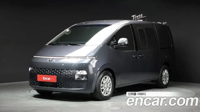 Фотография автомобиля — Hyundai Staria