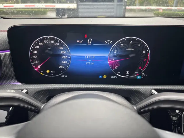 Mercedes-Benz Mercedes-Benz A-Class 2023 A 200 L Fashion — Фото автомобиля 10