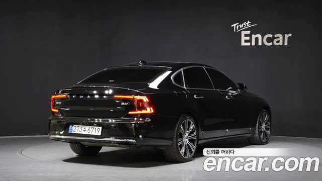 Вольво S90 — Фото автомобиля 2