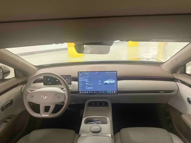 Changan Qiyuan A06 — Фото автомобиля 3