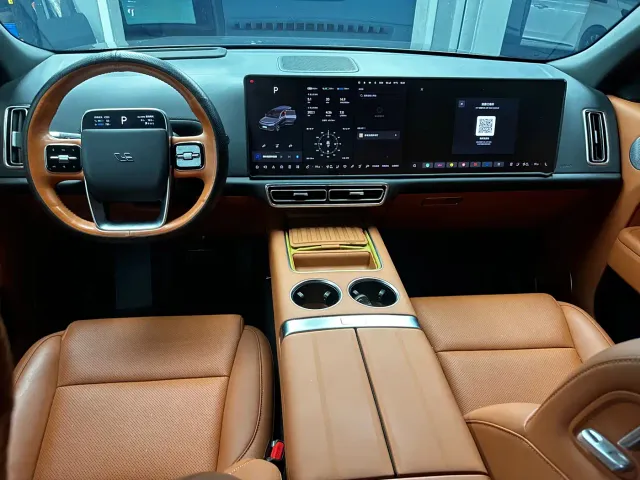 Li Auto L9 — Фото автомобиля 7