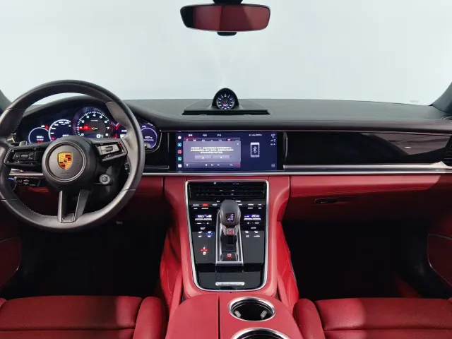 Porsche Panamera — Фото автомобиля 10