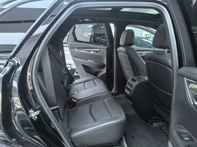 Cadillac XT5 — Фото автомобиля 11