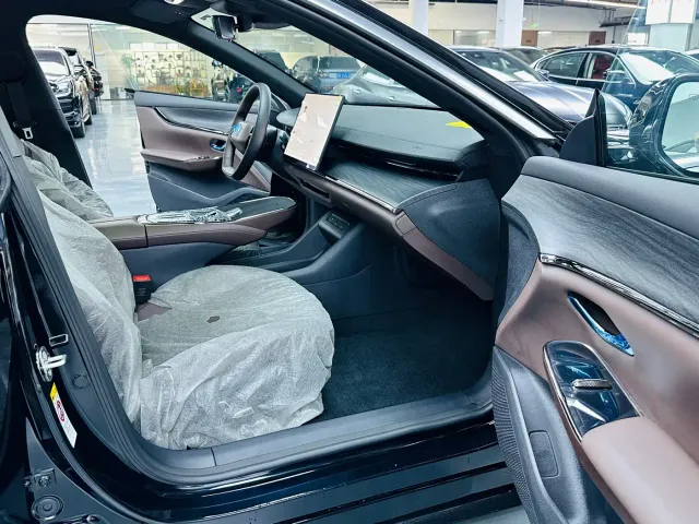 Changan Qiyuan A07 — Фото автомобиля 8