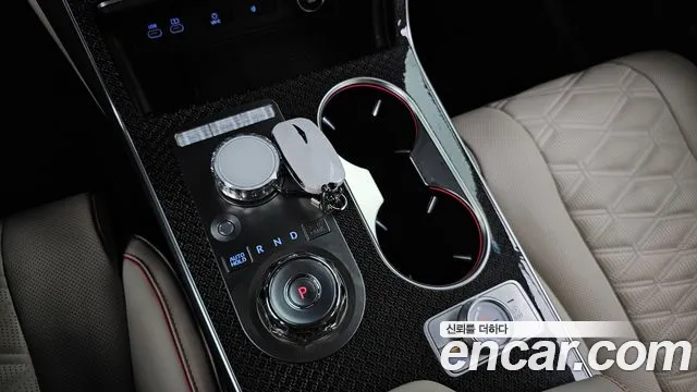 Genesis GV80 — Фото автомобиля 9