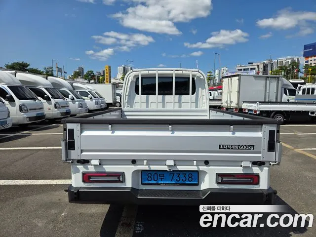 Kia PV5 — Фото автомобиля 4