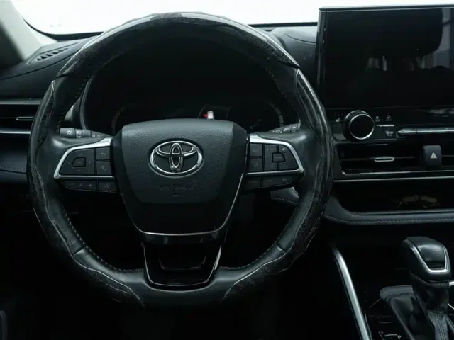 Toyota Highlander — Фото автомобиля 23