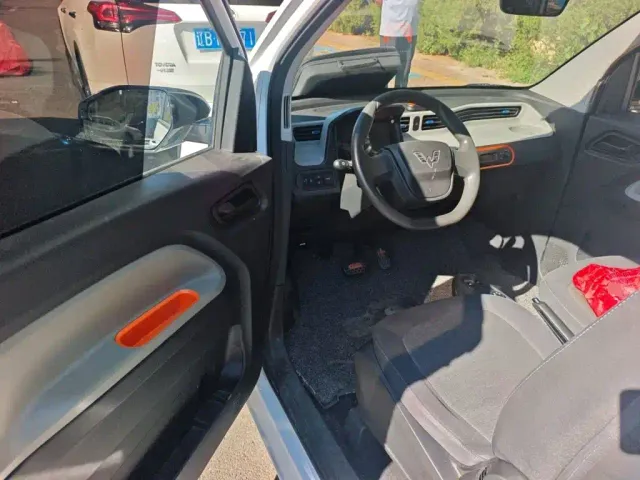Wuling Hongguang Mini EV — Фото автомобиля 12