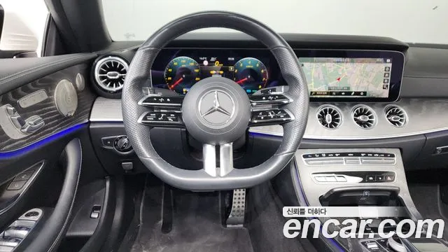 Mercedes-Benz E-Class — Фото автомобиля 16