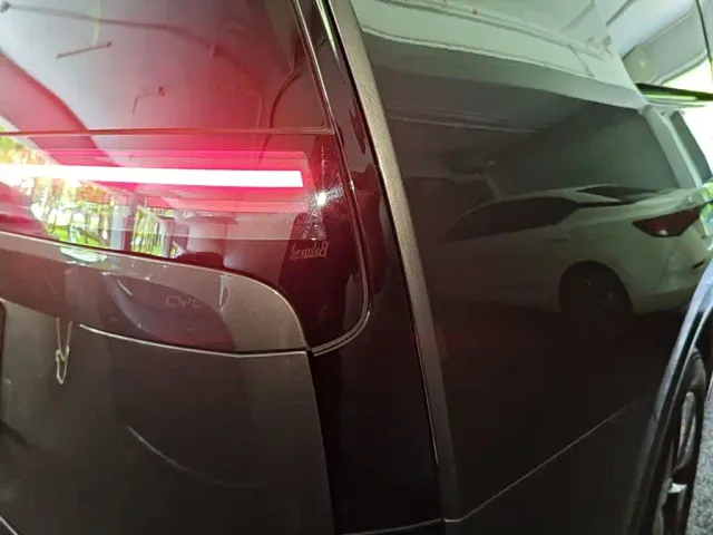 Li Auto MEGA — Фото автомобиля 7