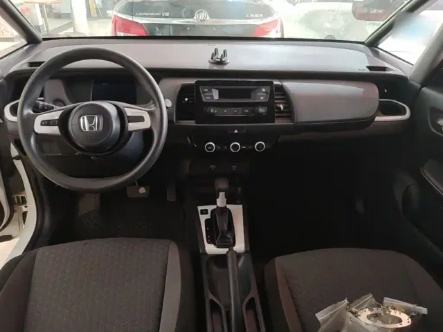 Honda Fit — Фото автомобиля 9