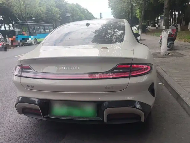 Xiaomi SU7 — Фото автомобиля 5