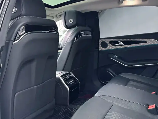Hongqi H9 — Фото автомобиля 16