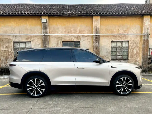 Nio ES8 — Фото автомобиля 7