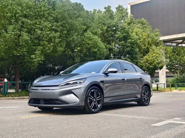 Фотография автомобиля — BYD Qin L