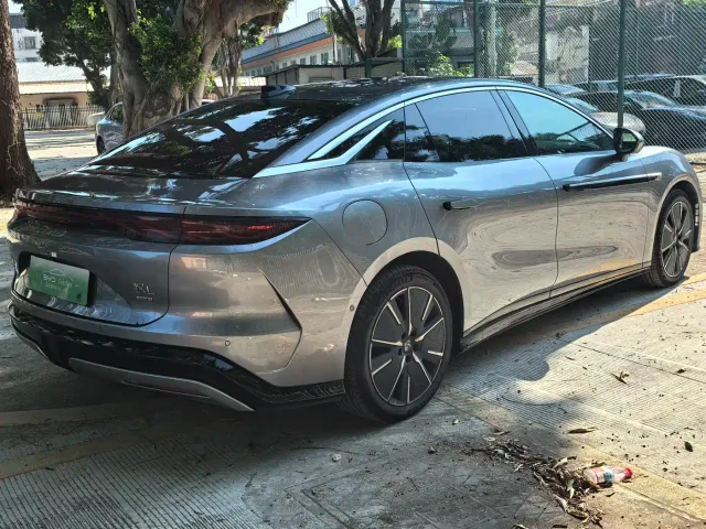 BYD Han L — Фото автомобиля 16