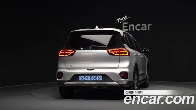 Kia Niro — Фото автомобиля 3