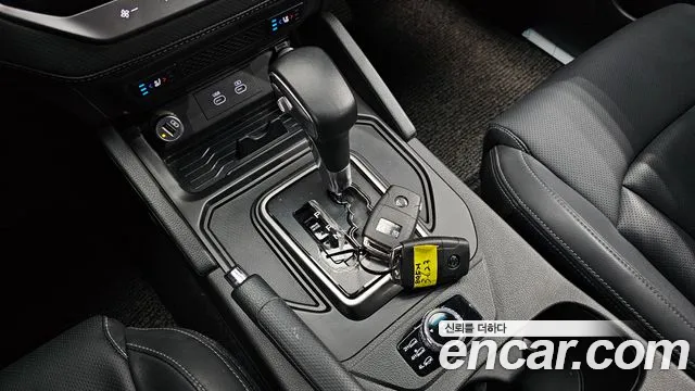 KG_Mobility_Ssangyong Rexton Новый Rexton Sport Khan Дизель 2.2 4WD — Фото автомобиля 9