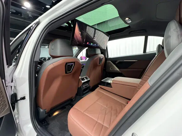 BMW 5 Series — Фото автомобиля 5