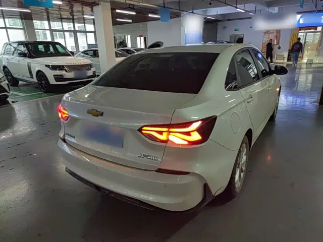 Chevrolet Monza — Фото автомобиля 6