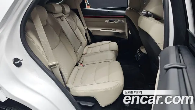Genesis GV70 — Фото автомобиля 16