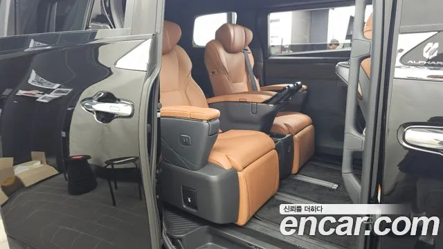 Toyota Alphard — Фото автомобиля 13