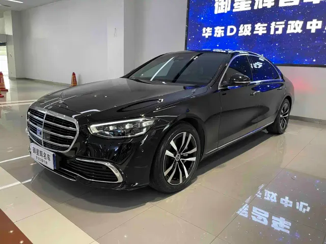 Фотография автомобиля — Mercedes-Benz S-Class