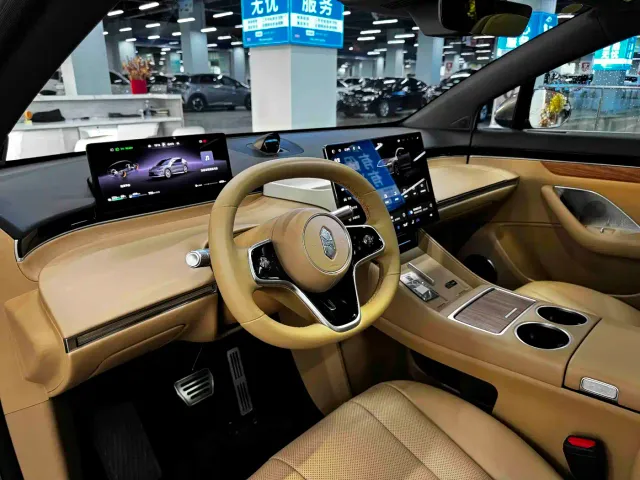 Luxeed R7 — Фото автомобиля 6