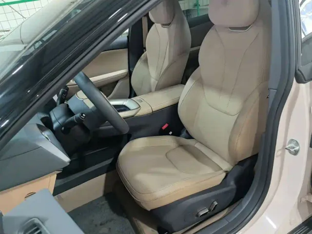 Arcfox Alpha S5 — Фото автомобиля 14