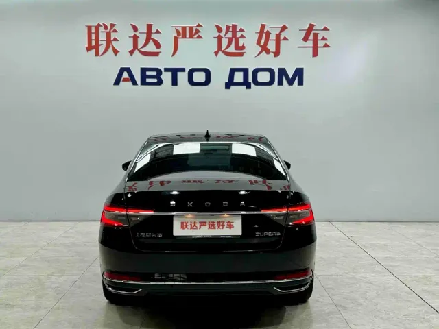 Skoda Superb — Фото автомобиля 5