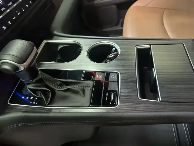 Toyota Granvia — Фото автомобиля 8