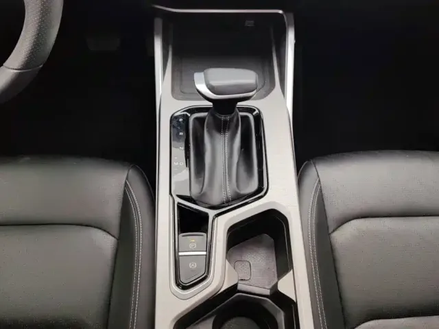 Geely Emgrand — Фото автомобиля 16