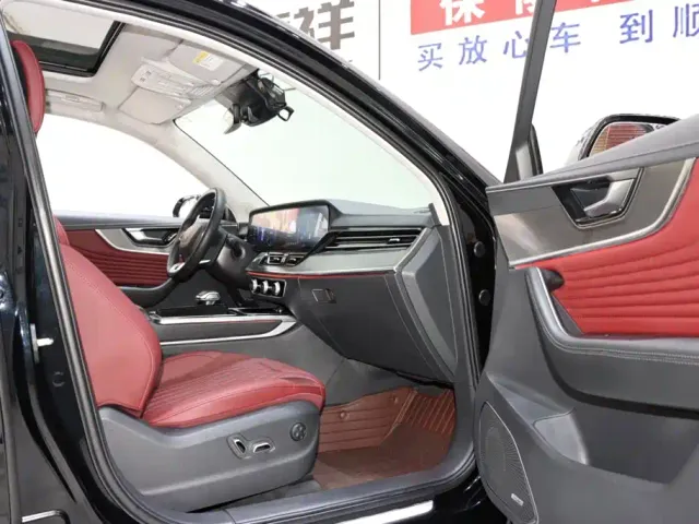 Hongqi HS5 — Фото автомобиля 8