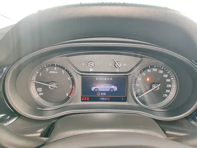 Buick Regal — Фото автомобиля 11