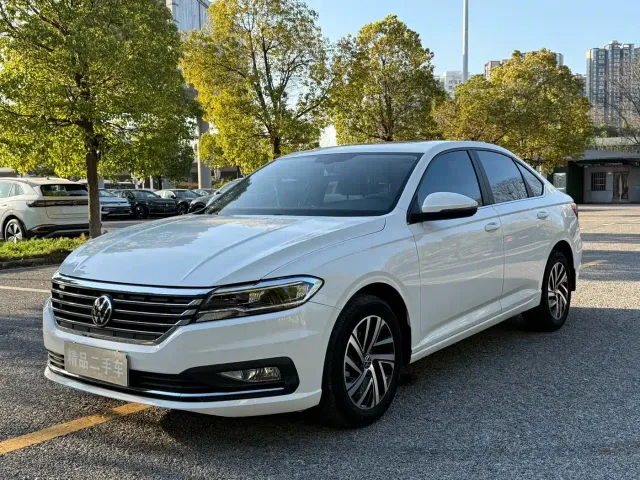 Volkswagen Lavida 2022 1.5L Auto Comfort Edition — Фото автомобиля 3