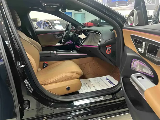 Mercedes-Benz E-Class — Фото автомобиля 18