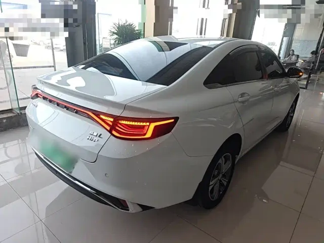 Geely Emgrand L — Фото автомобиля 6