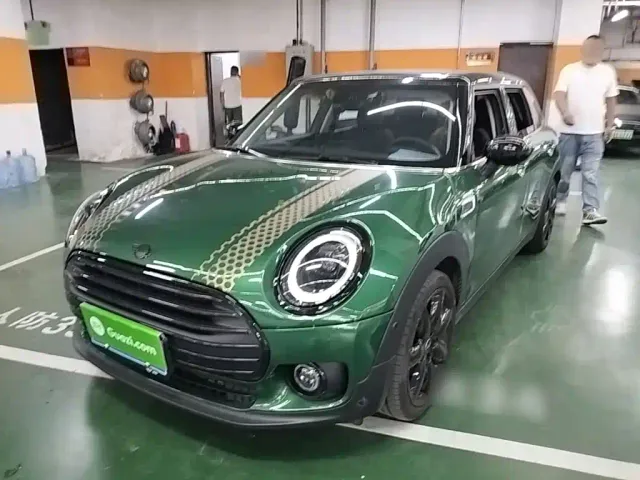 Фотография автомобиля — MINI Clubman