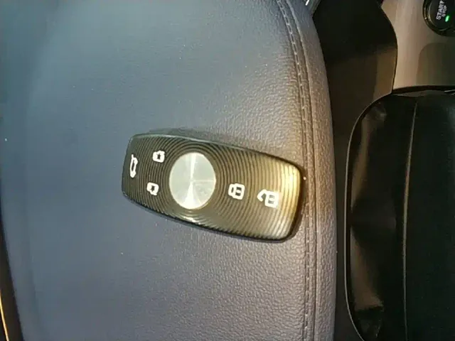 Roewe iMAX8 — Фото автомобиля 8