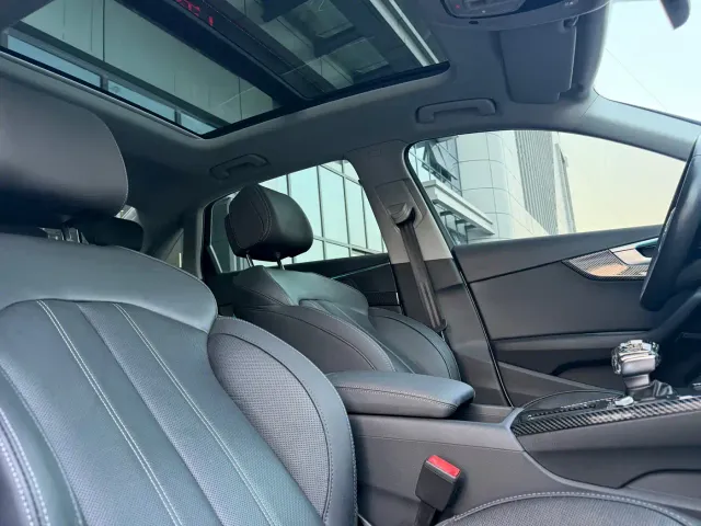 Audi A4L — Фото автомобиля 10