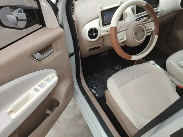 Wuling Hongguang Mini EV — Фото автомобиля 14