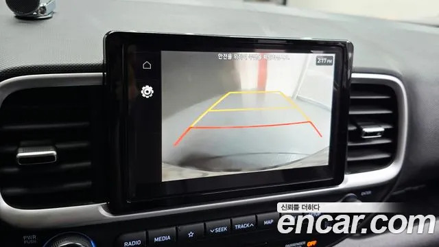 Hyundai Venue — Фото автомобиля 15