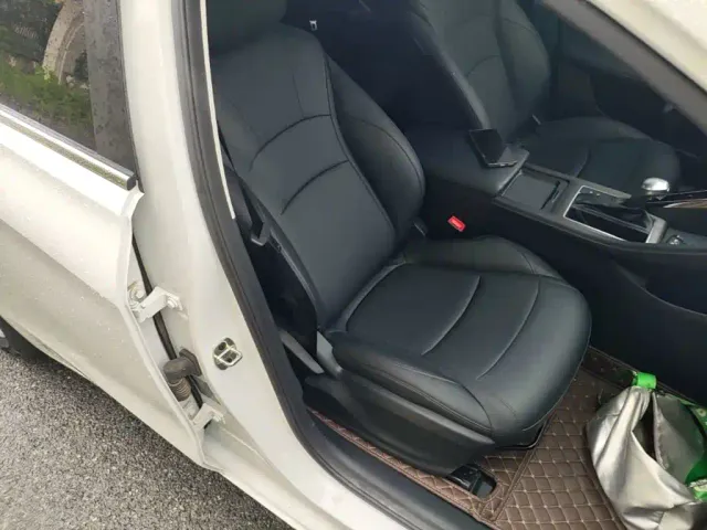 Roewe i5 — Фото автомобиля 24
