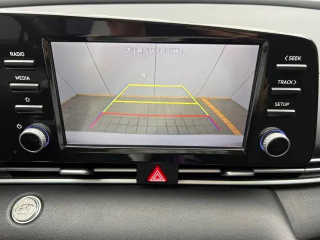 Hyundai Elantra — Фото автомобиля 10