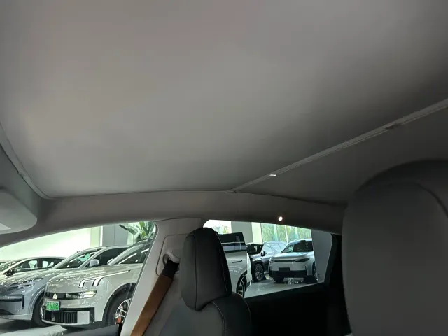 Tesla Model Y — Фото автомобиля 9